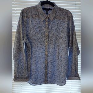 Woman's, Chaps Black,Blue & White paisley print shirt with optional plaid cuffs.